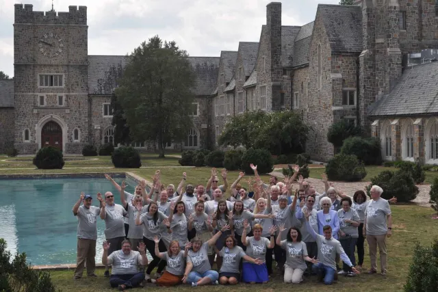 Berry Alumni volunteer