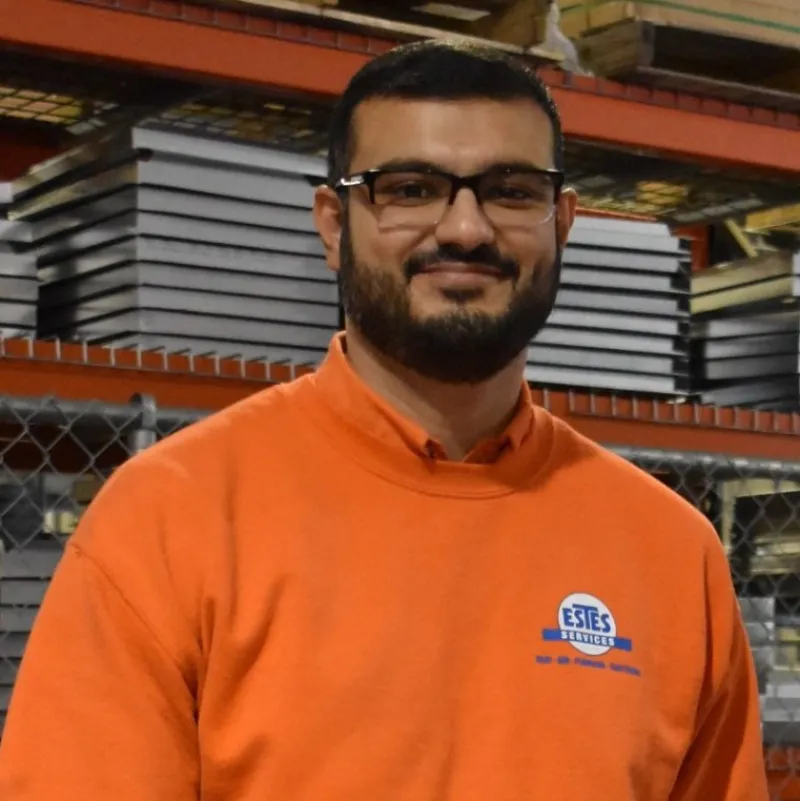 estes employee outside of a truck