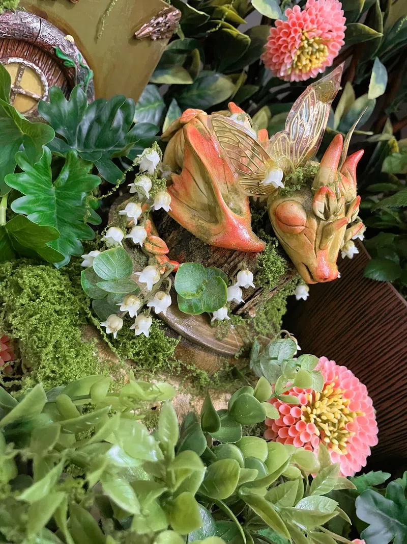 Hand-sculpted creatures by DreamKinz